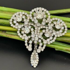 Vintage Unsigned Weiss? Silver-tone Clear Rhinestone Art Deco Drop Dangle Brooch